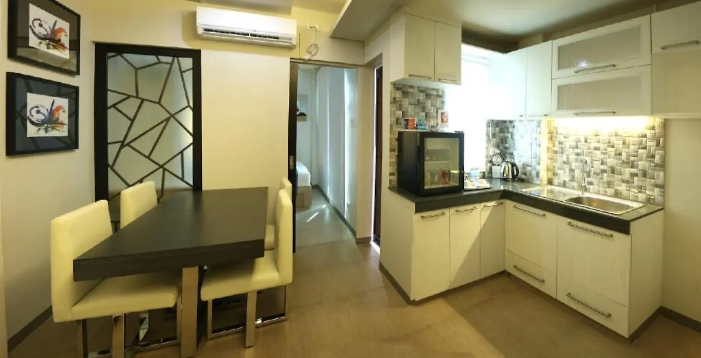 Klm Condotel Angeles 2*,